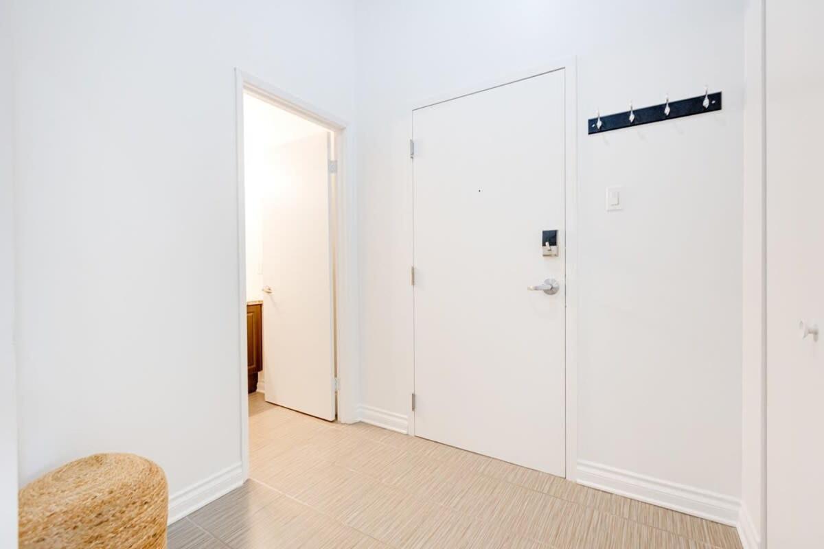 M11 Stylish & Modern 3Br Downtown Mtl Lejlighed Montréal Eksteriør billede
